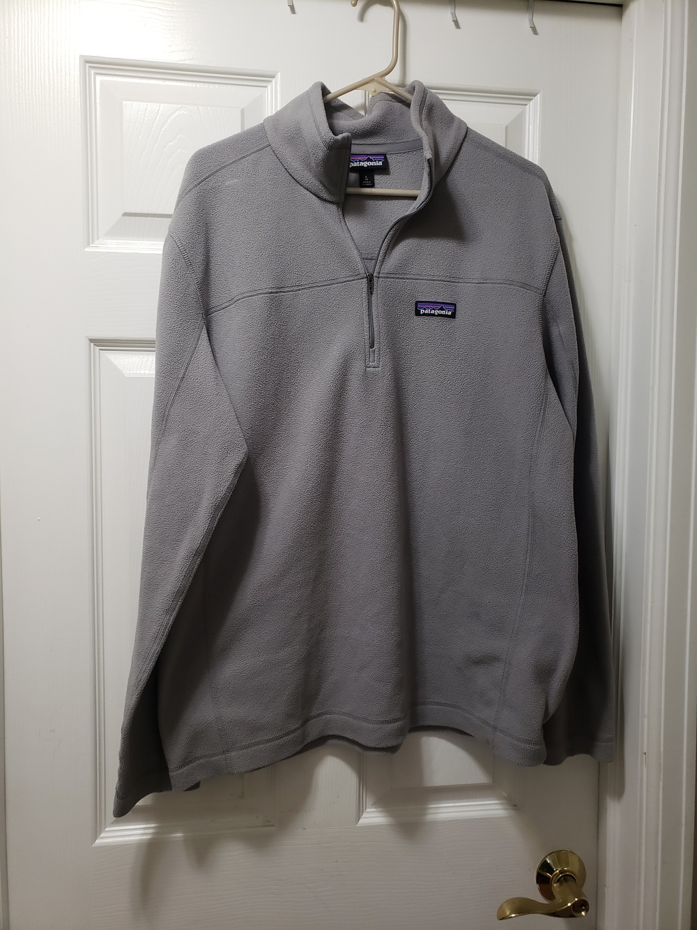 Patagonia Men’s Light Gray Half-Zip Fleece Pullover